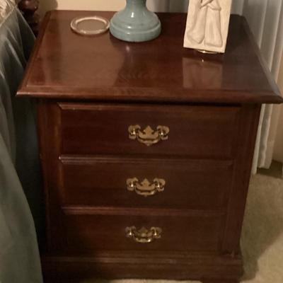 Nightstand 3 drawers