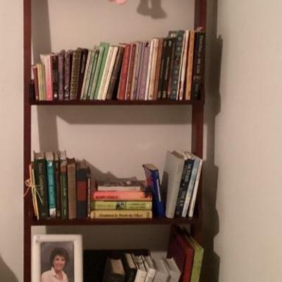 Sale Photo Thumbnail #175: Bookshelf mahogany