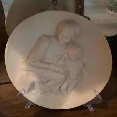 Decorative plate mother and child