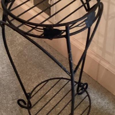Wrought iron single plant stand
