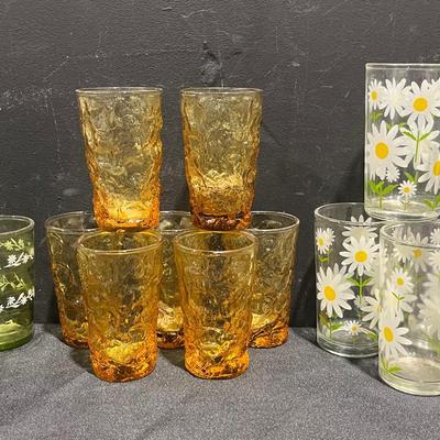 70’s Daisy Tumblers, Anchor Hocking Amber And Daisy Green Juice Glasses