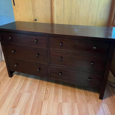 Pottery Barn 6 Drawer Lowboy Dresser Like New