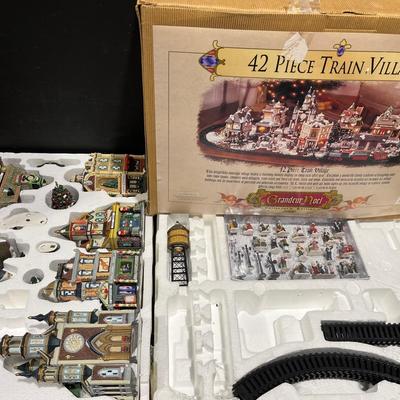 Vintage Grandeur Noel Collectors Edition 2001 Train Village (As Is)