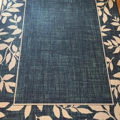 Veranda Living Blue & White Botanical Floor Rug