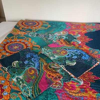 Queen Size Quilt & 2 Shams