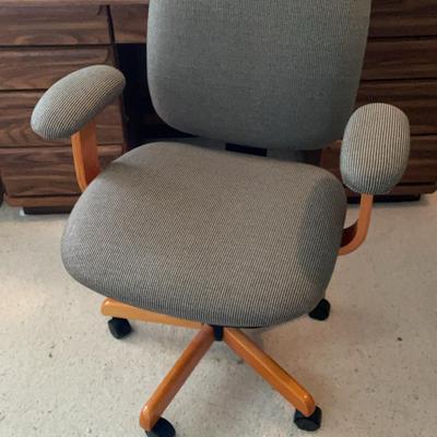 Upholstered Adjustable Office Chair