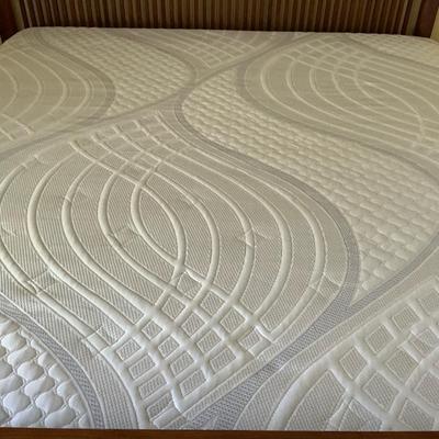 King Size Mattress And Box Springs 