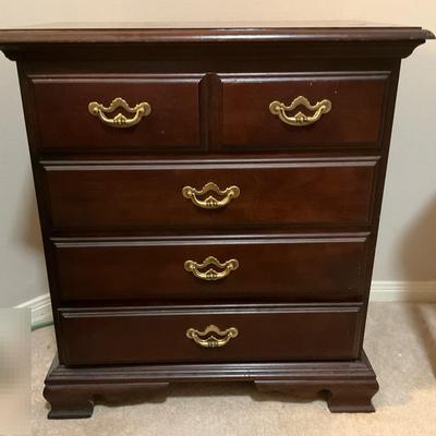 Thomasville Traditional Night Stand