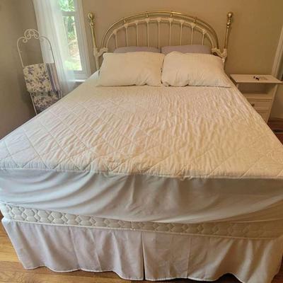 Classic Queen White Iron And Brass Headboard & Mattress