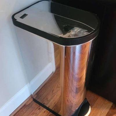 Simple Human 30L Butterfly Split Kitchen Can