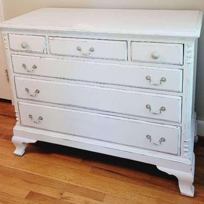 Vintage Distressed Off White 6 Drawer Dresser