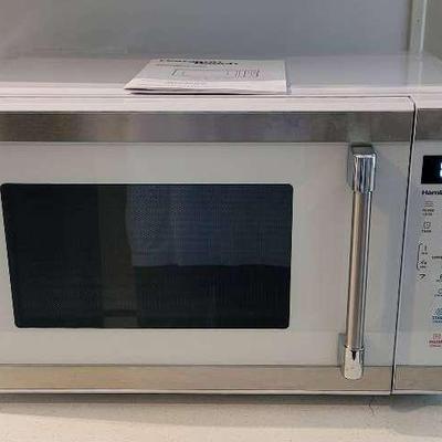 Like New Hamilton Beach Countertop Microwave