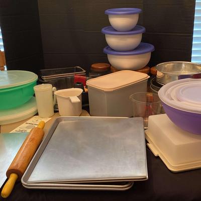 Baking Items Featuring Wearever & Pampered Chef