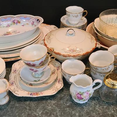 China Platters, Bowls Featuring Homer Laughlin