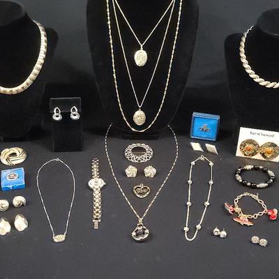 Gold Tone Jewelry 