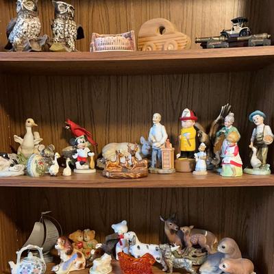 Beautiful Decor Featuring Fenton Glass Slipper