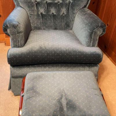 Swiveling Accent Chair In Dark Teal By Town Square Furniture With Matching Ottoman