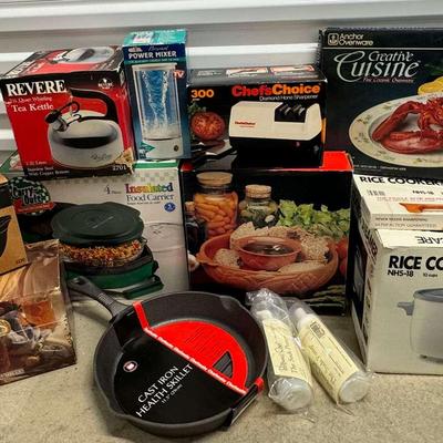 Kitchen Items Featuring Anchor Ovenware, Pampered Chef And More! 