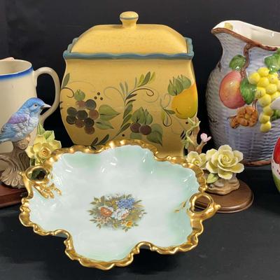 Lovely Decor With Fenton Basket
