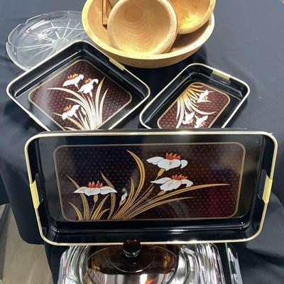 Pyrex Casserole Dishes, Hardwood Bowls & Serving Trays 