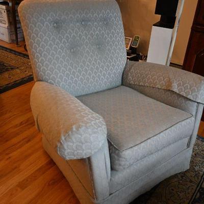 club chair
