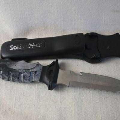 Hunting knives