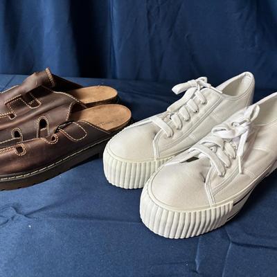 High Sierra Sandal In Brown & Bongo White Platform Sneaker In White -  Women's Size 10