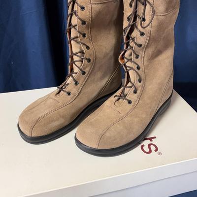 Footprints By Birkenstock Loreto Suede Boot In Taupe Women's Size 42/Ladies 11