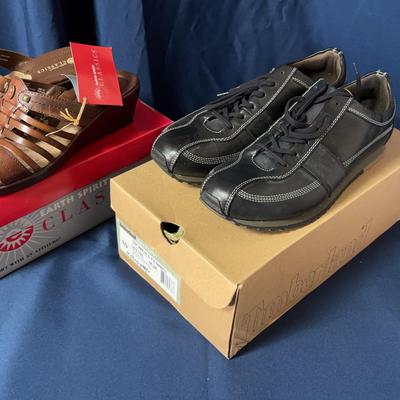 Timberland Metro Jogger in Black & Earth Spirit Ginny in Brown