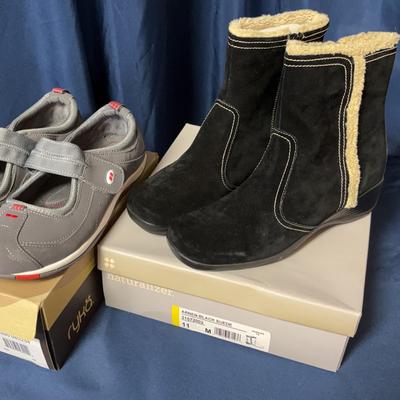 Ryka Sneaker In Grey & Naturalizer Arnen In Black Suede Women's Size 11 