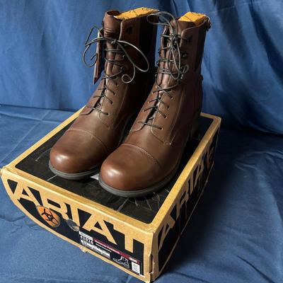 ARIAT Hanover Paddock Boot In Chocolate Size 42/L11