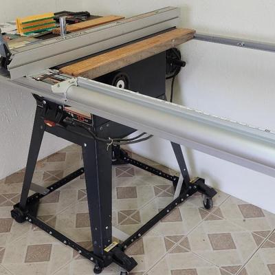 Craftsman 10 In Table Saw And Accessories 