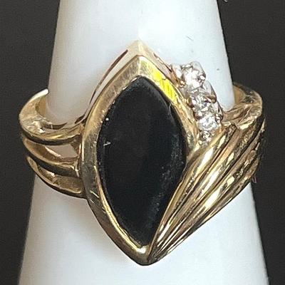 10K Yellow Gold Marquise Black Onyx 3 Diamond Ring