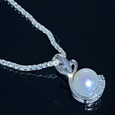 Sterling Silver 925 Chain with Sterling 925 Cultured Pearl 4 Diamond Pendant 