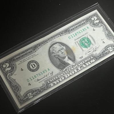 Series 1976 U.S. $2 Green Seal Federal Reserve Note