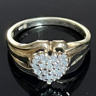 10K Yellow Gold 17 Diamond Heart Ring