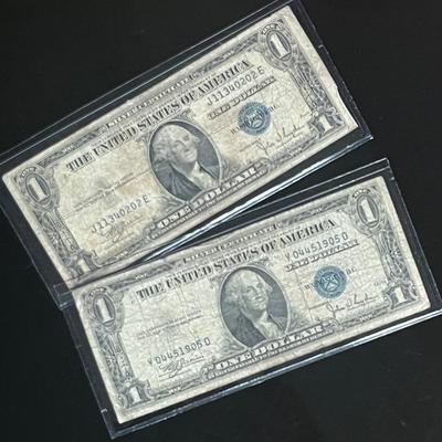 Series 1935 U.S. WWII $1 Blue Seal Silver Certificates *No “In God We Trust”