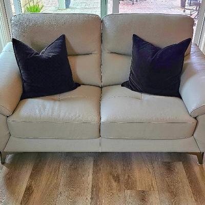 ABBYSON Cadence Top Grain Leather Sofa, Loveseat & Easy Chair Living Room Group.