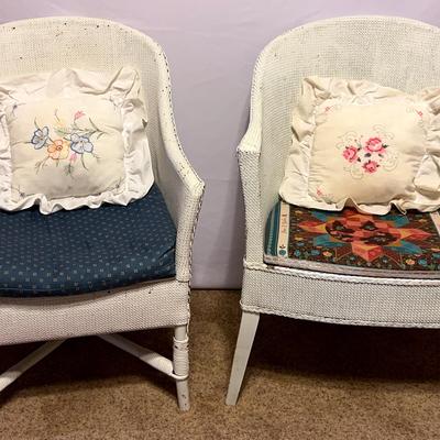 2 White Wicker Chairs (Pillows Included)