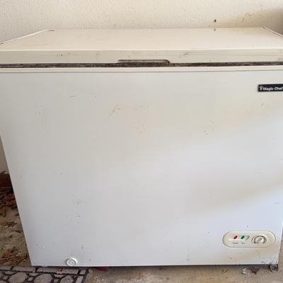 3 ft. Magic Chef Deep Freezer 