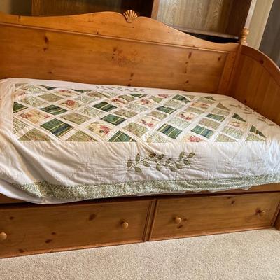 Wooden Trundle Bed