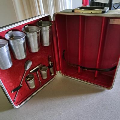 Vintage Portable Liquor Bar