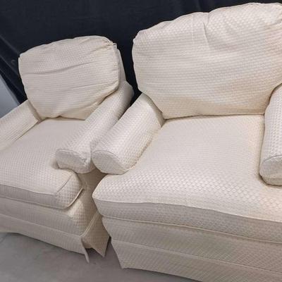 Thomasville- Set Of 2 Cream Geometric Swival Upholstered Chairs