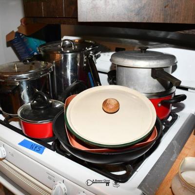 Sale Photo Thumbnail #151: 138 kitchen