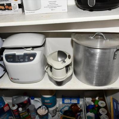 Sale Photo Thumbnail #177: 164 kitchen