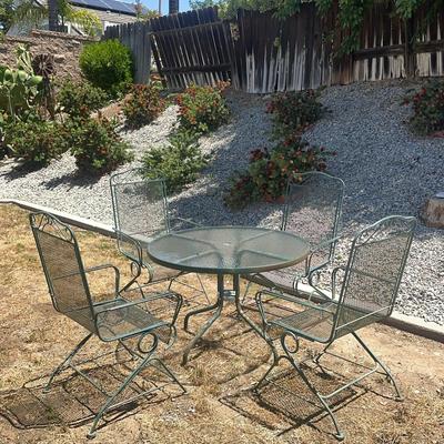 Green Circular Garden Table And Chairs