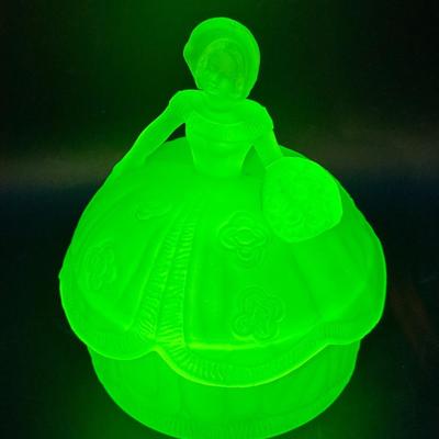 1930's Ramses Crinoline Southern Belle Girl Powder Jar UG Frosted Glass