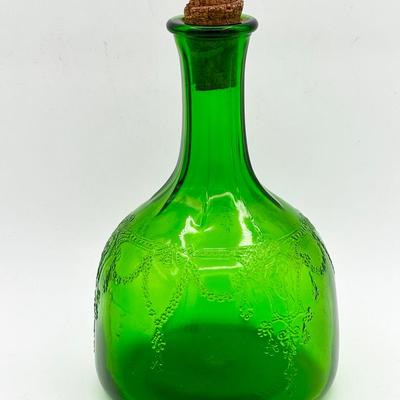 Hocking Dark Green Cameo Whitehouse Vinegar Water Bottle