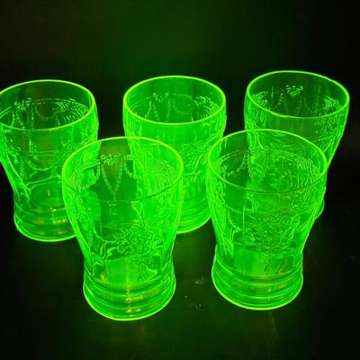 (5) Anchor Hocking Cameo Green Ballerina Cups