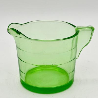 Jeannette Measuring Cup